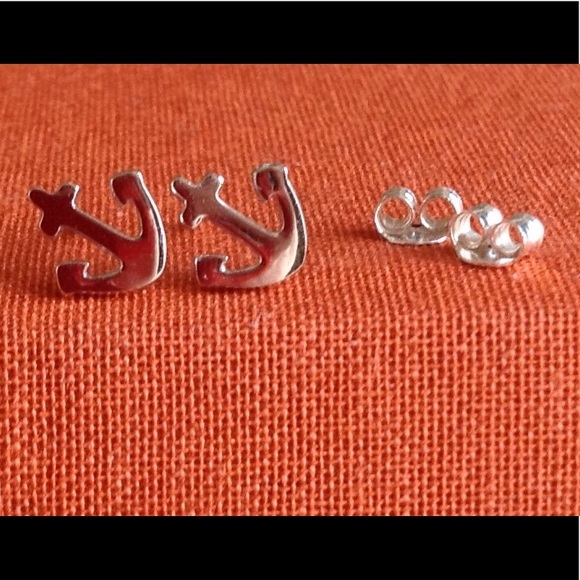 LAST 1 🌺 STERLING SILVER (925) ANCHOR EARRINGS - Picture 2 of 2